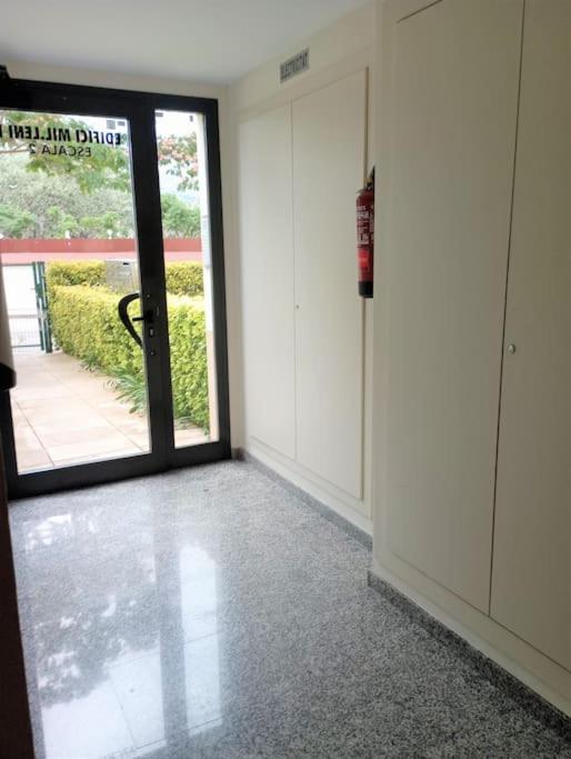 Apartamento En Primera Linea De Mar Roses Eksteriør billede